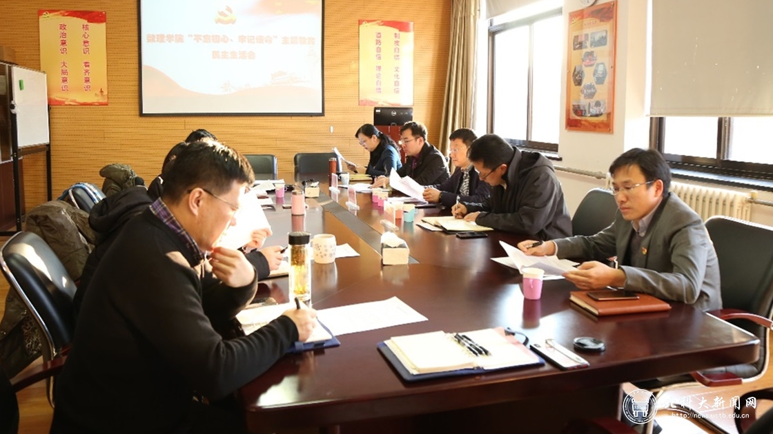 e688aa82ecd1eaae14bd045d923af005.jpg 1.jpg